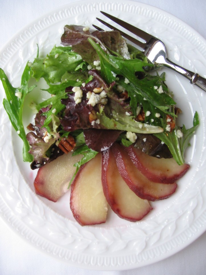 Poached Pear and Gorgonzola Salad Poached Pear and Gorgonzola Salad