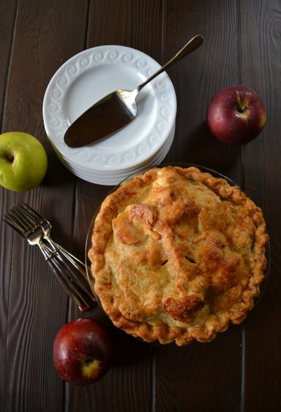 Homemade Apple Pie with Cheddar Cheese Crust